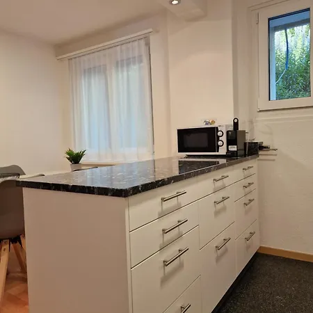 Flora - Sunflower Lägenhet